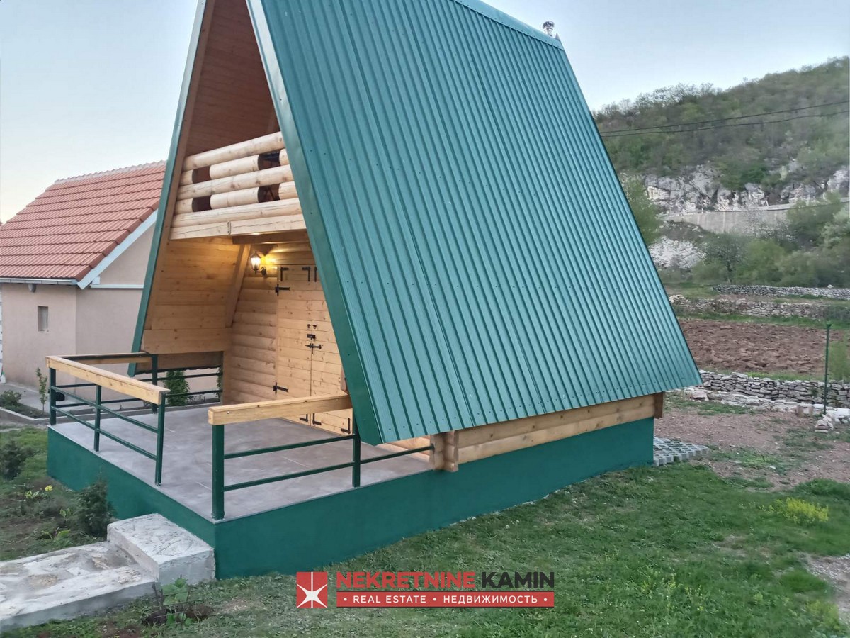 Fully Finished Log Cabin of 33 m² on a 300 m² Plot, Obzovica, Cetinje